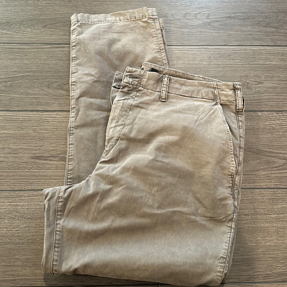 American Eagle gray khaki
